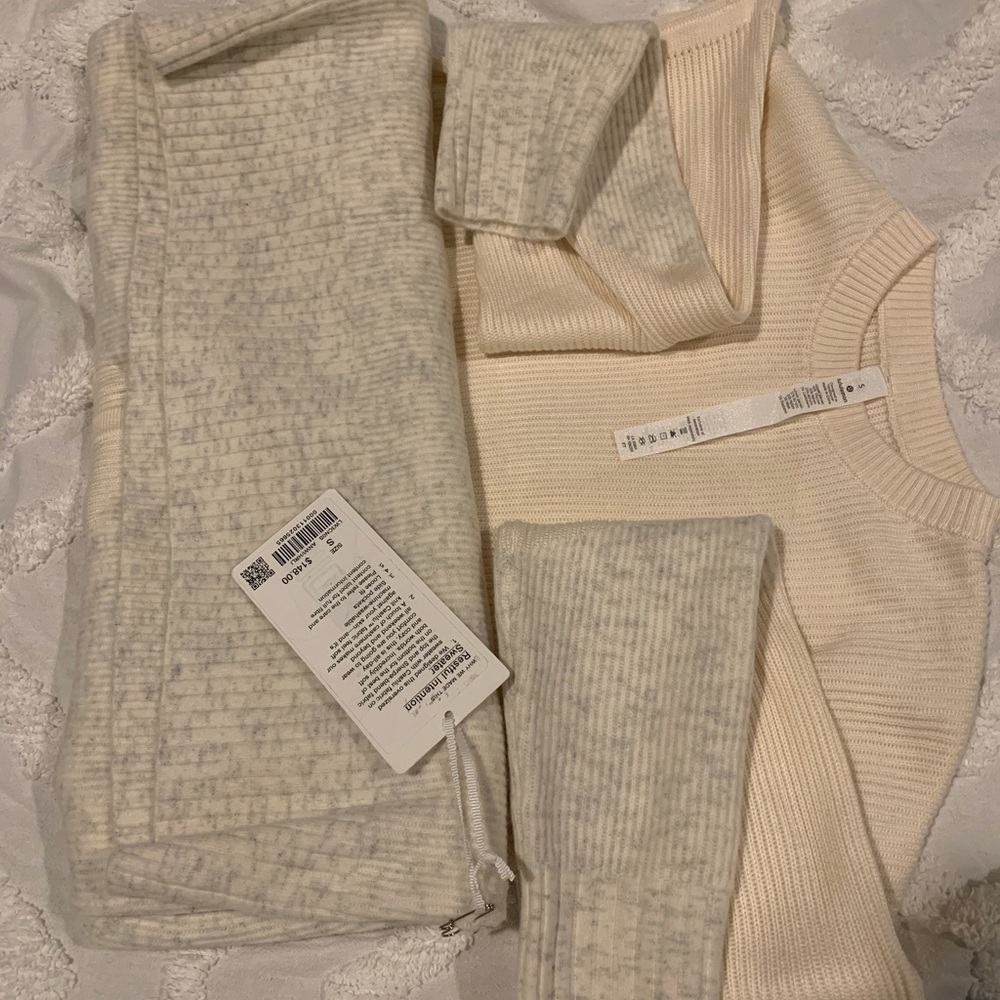 Lululemon restful intention sweater size s NWT